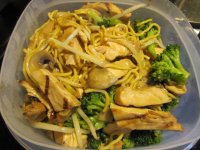 Chicken lo mein with broccoli and mushrooms.JPG