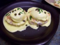 salmon benedict 002.jpg