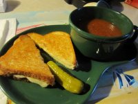 Grilled cheese and tomato soup.JPG