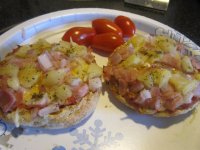 hawaiian pizza muffins.JPG