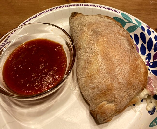 calzone_110621_IMG_8885.jpg