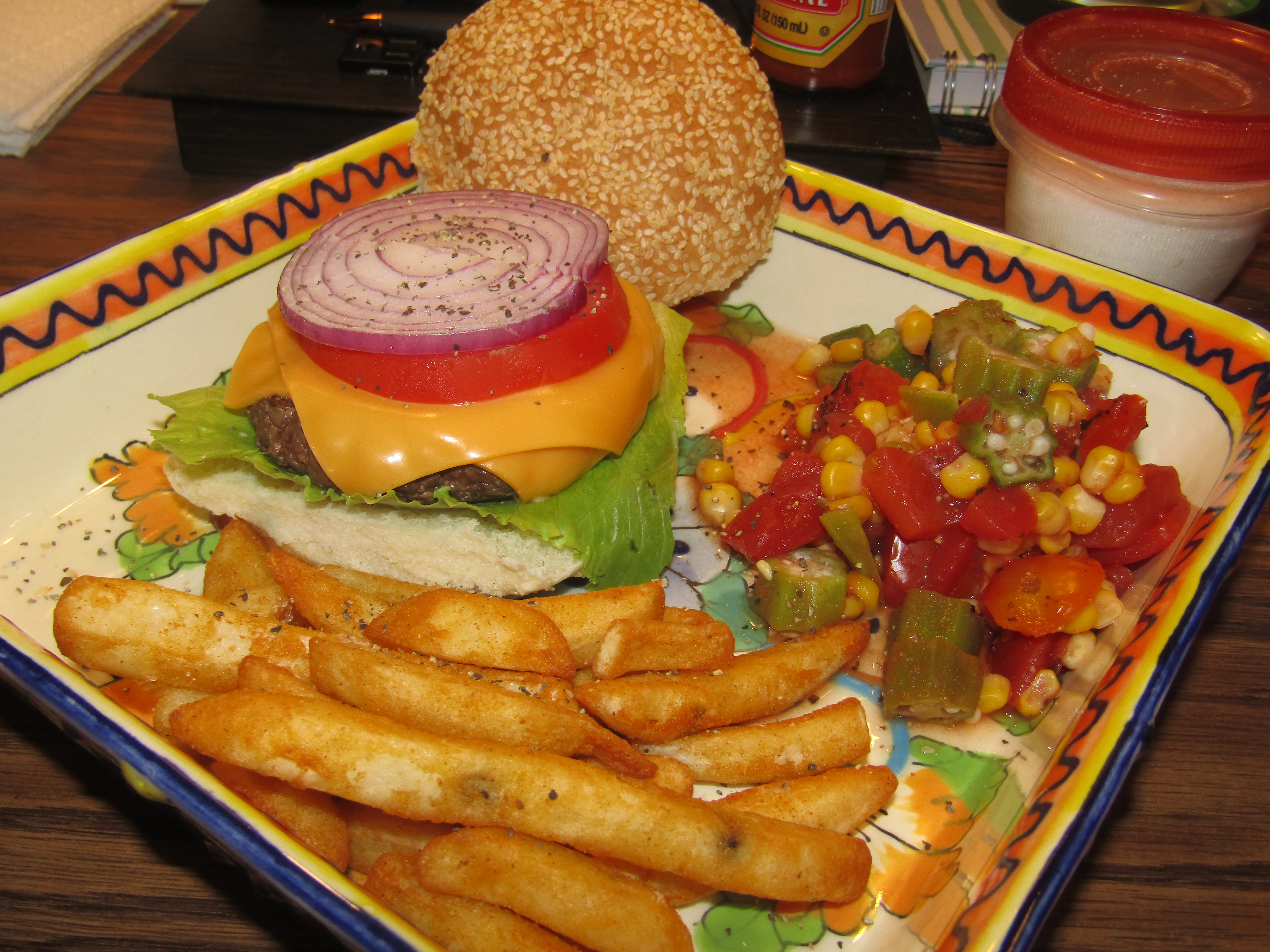 Cheeseburger Deluxe 10-26-25.JPG