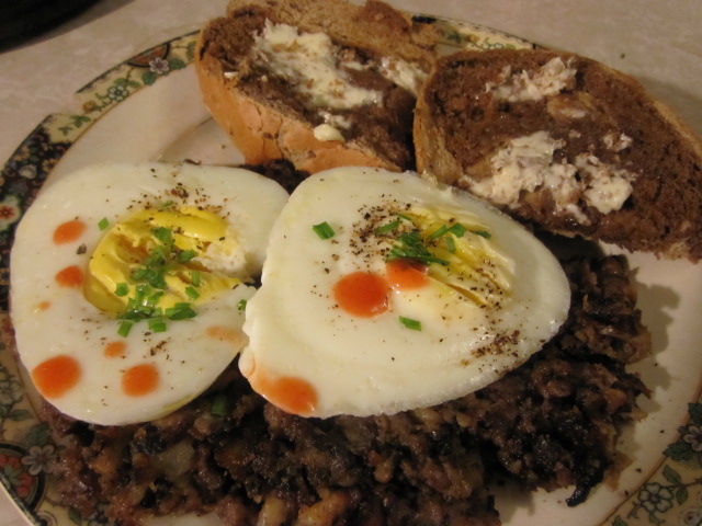 Corned beef hash and eggs.JPG