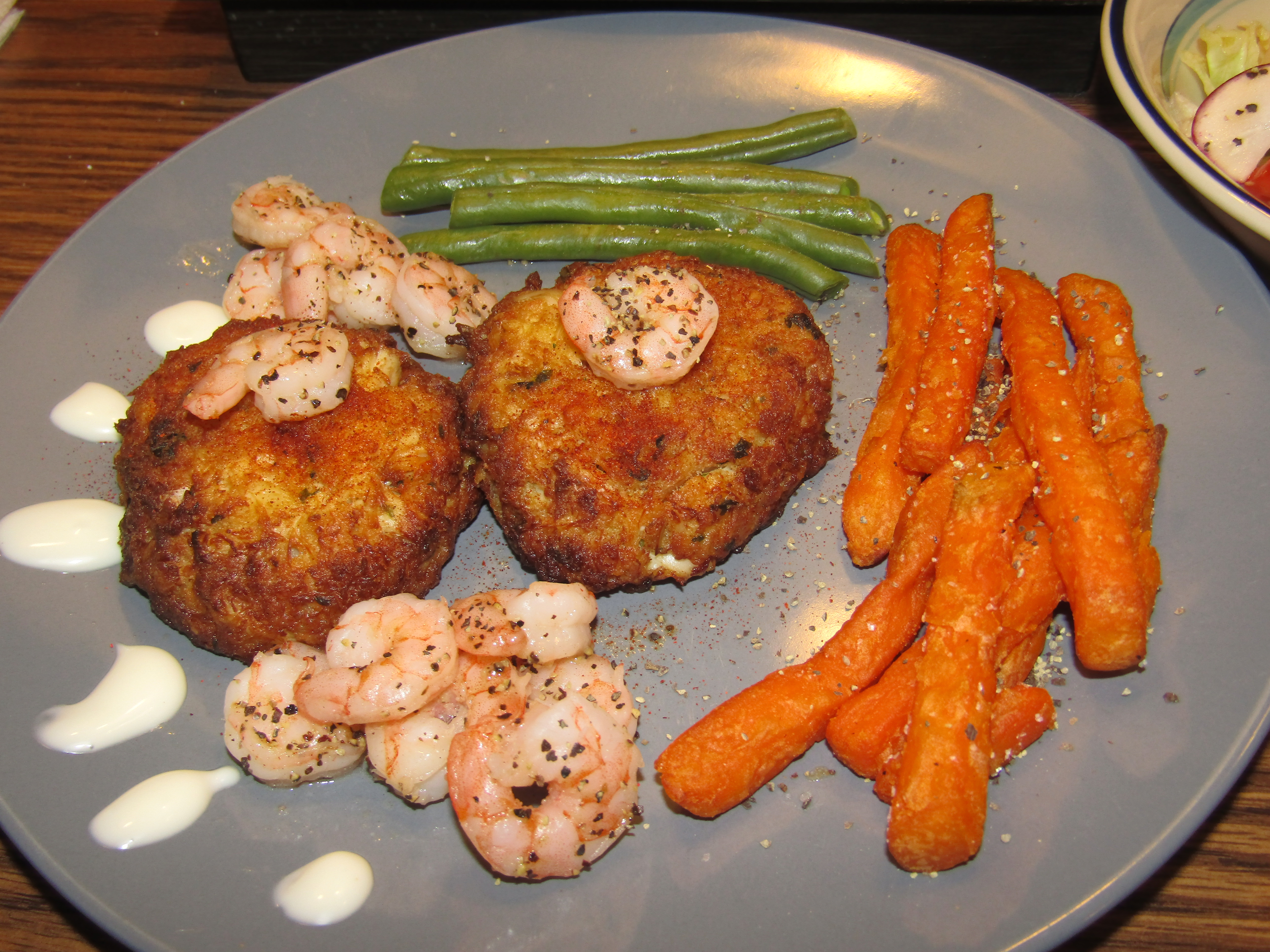 Crab Cakes, Sweet Fries 4-1-22.JPG