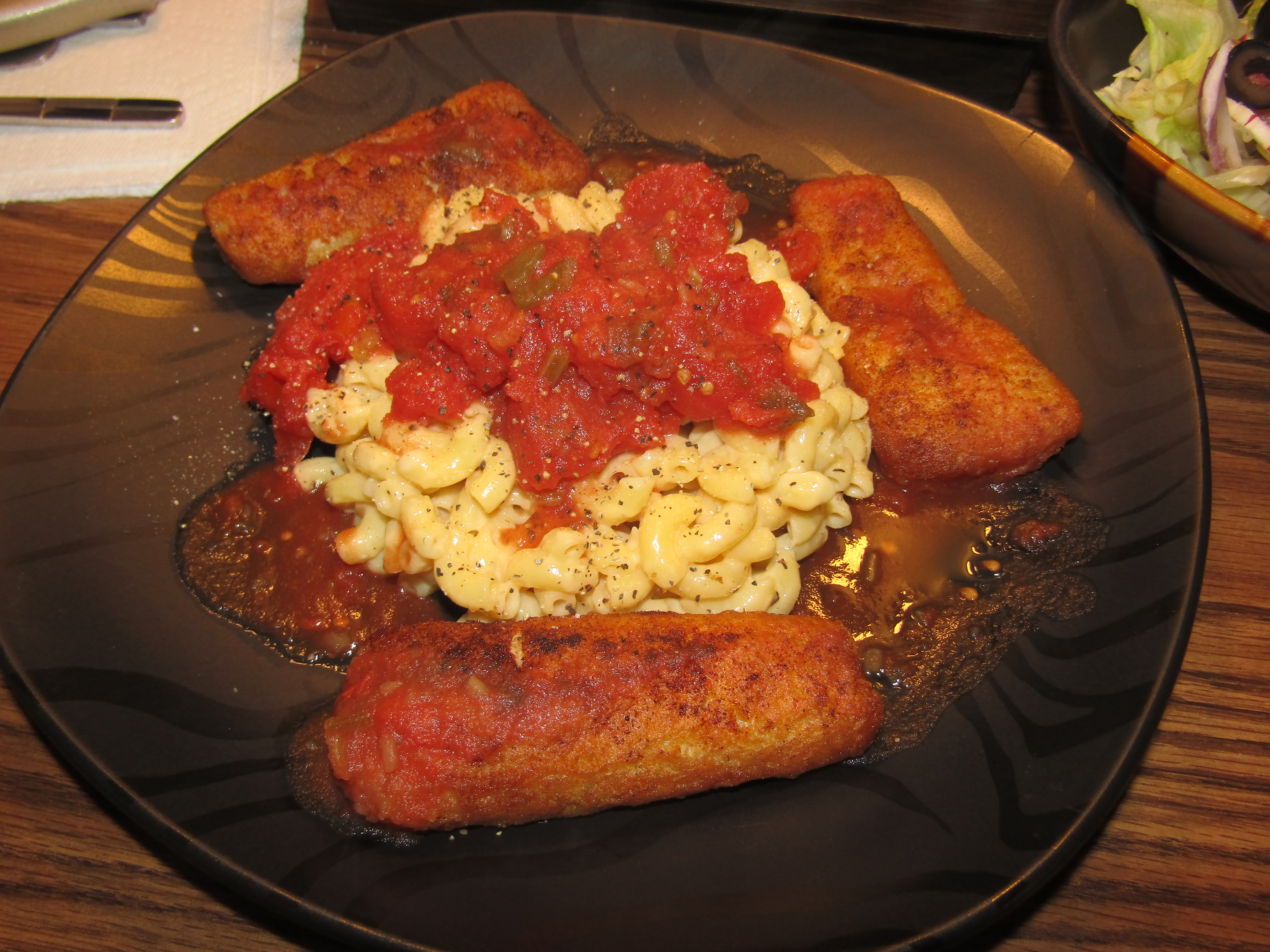 Fish Filet, Mac & Cheese, Stewed Tomatoes 9-09-23.JPG