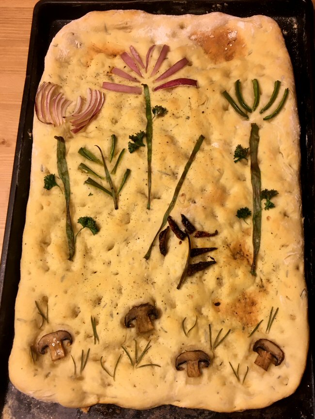 garlic_rosemary_focaccia_012321_3_IMG_7651.JPG