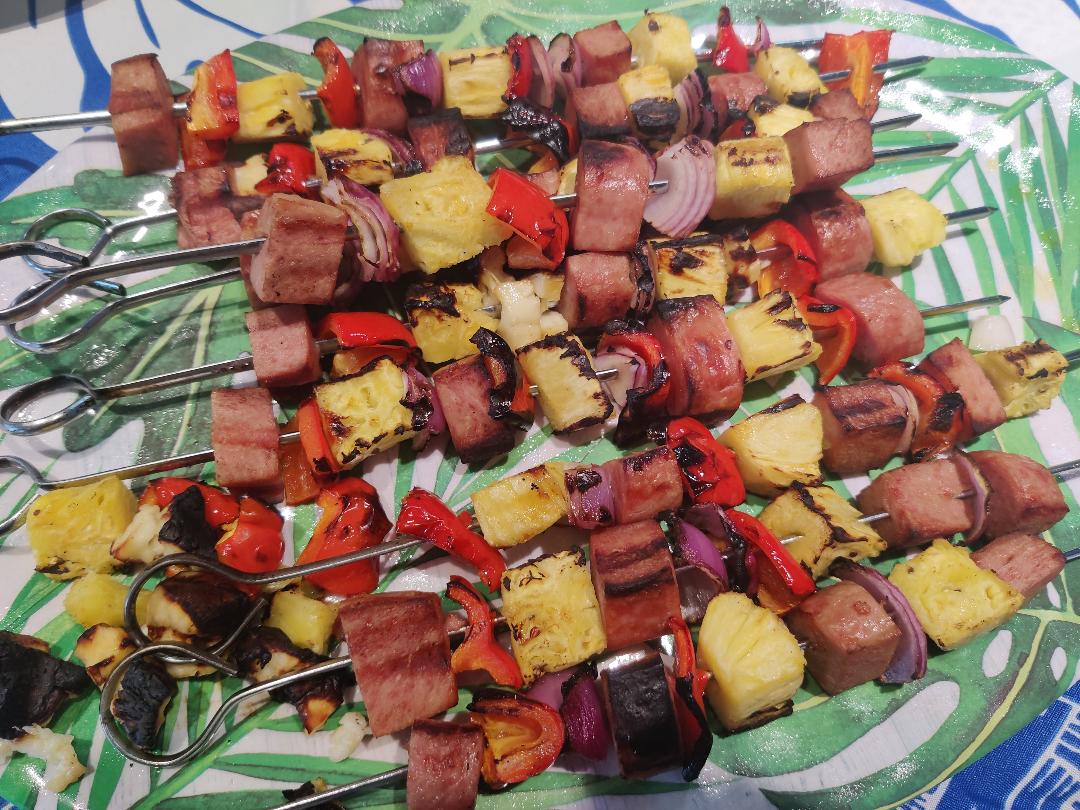 hawaian grilled pinapple ham skewers.jpeg