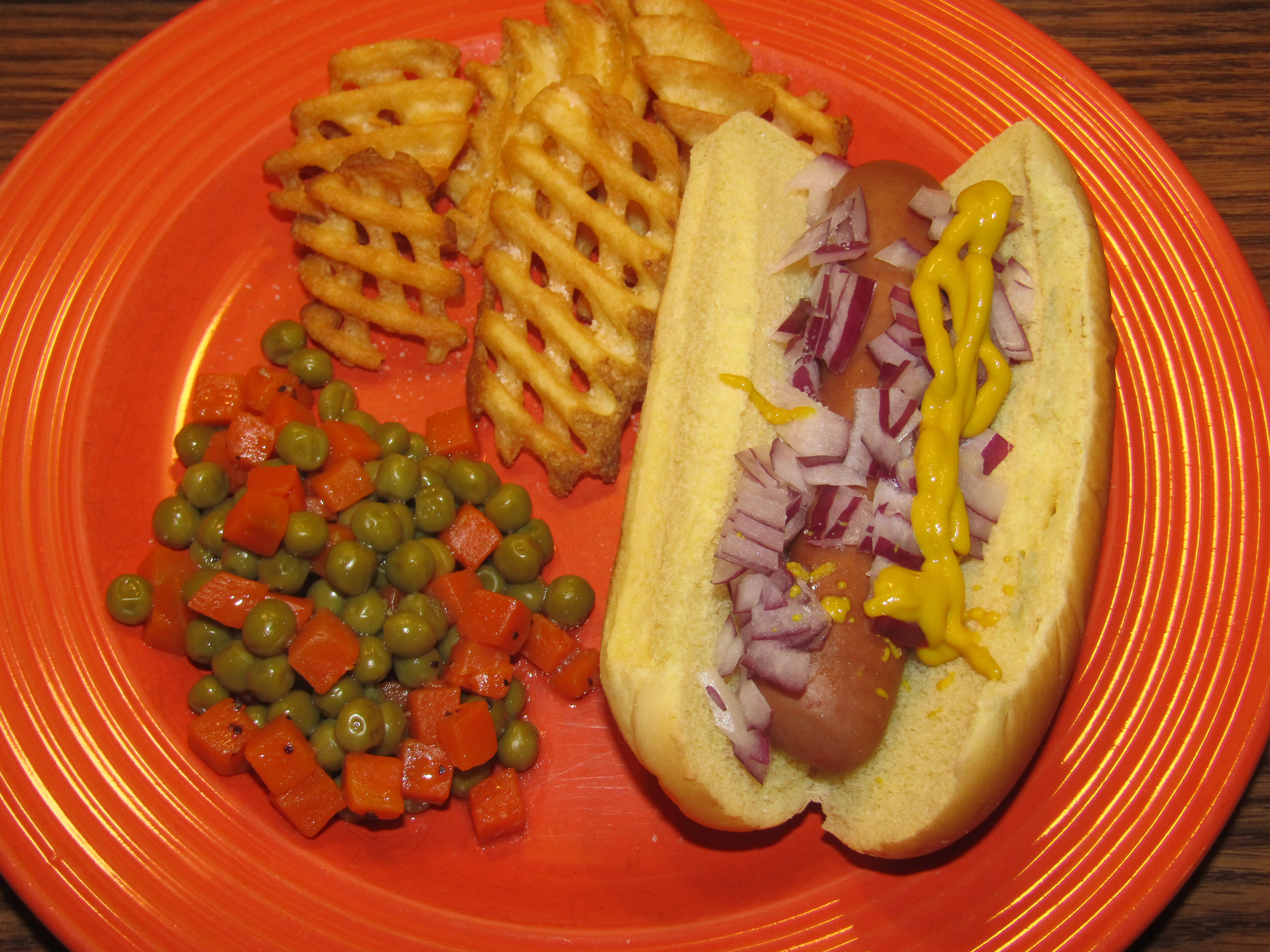 Hot Dog , Waffle Fries 8-16-25.JPG