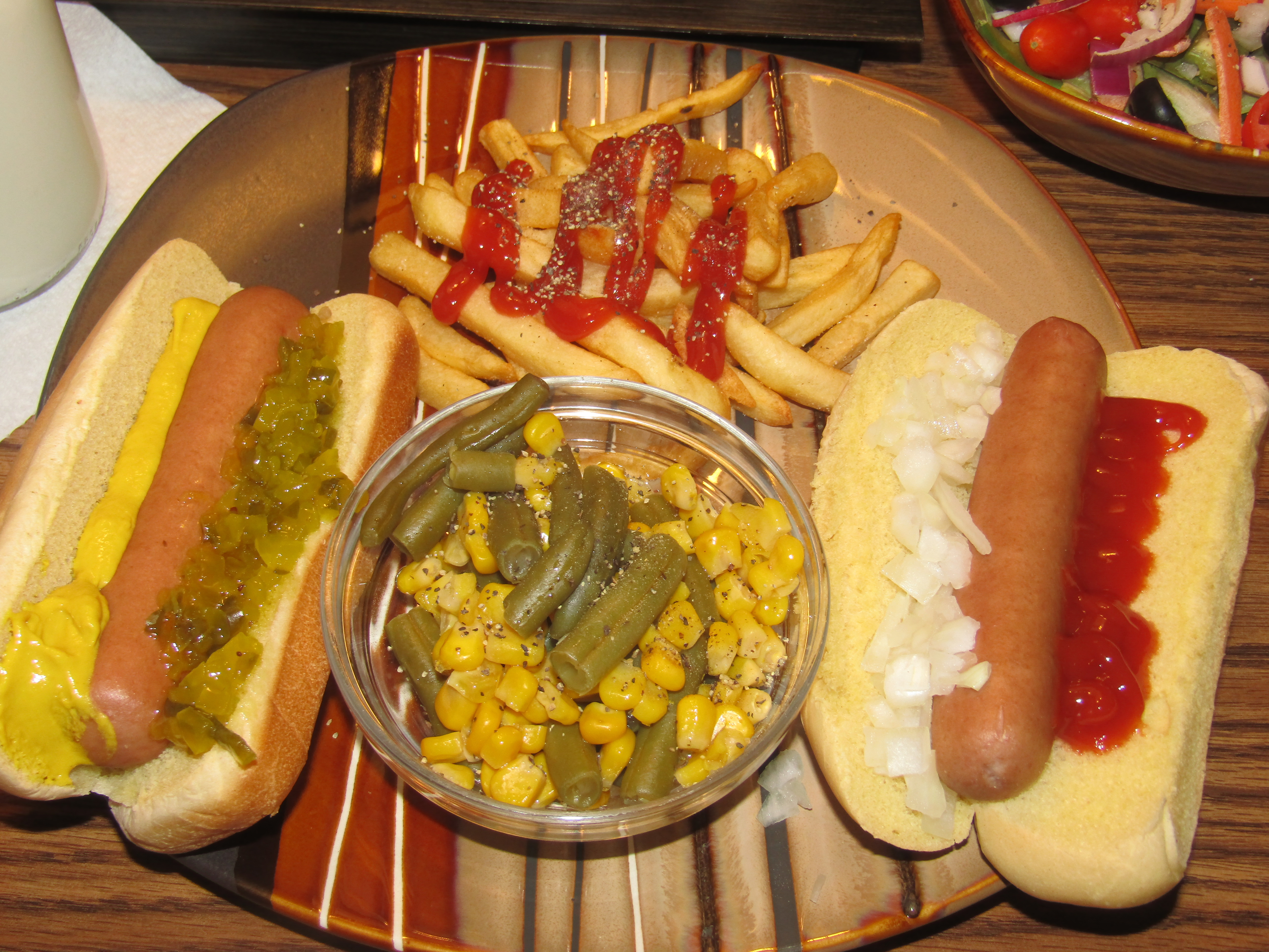 Hot dogs & Fries 11-27-23.JPG