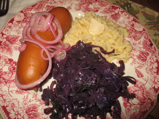 Knockwurst, red cabbage, spaetzle.JPG