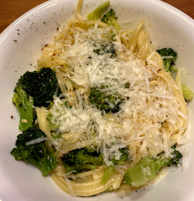 linguine_broccoli_031624_1_IMG_2463.jpg