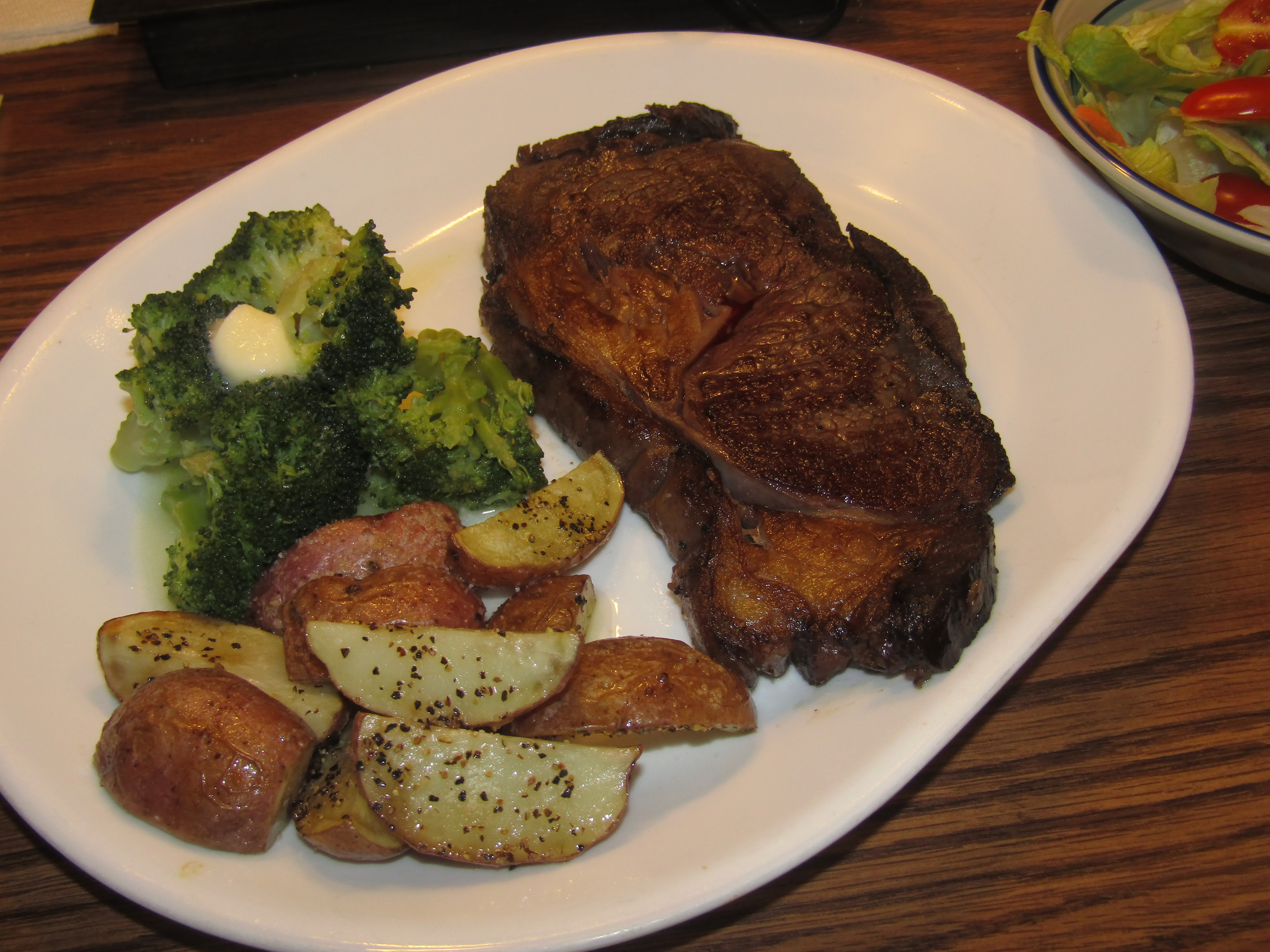 Prime Rib, Red Spud Wedges.JPG