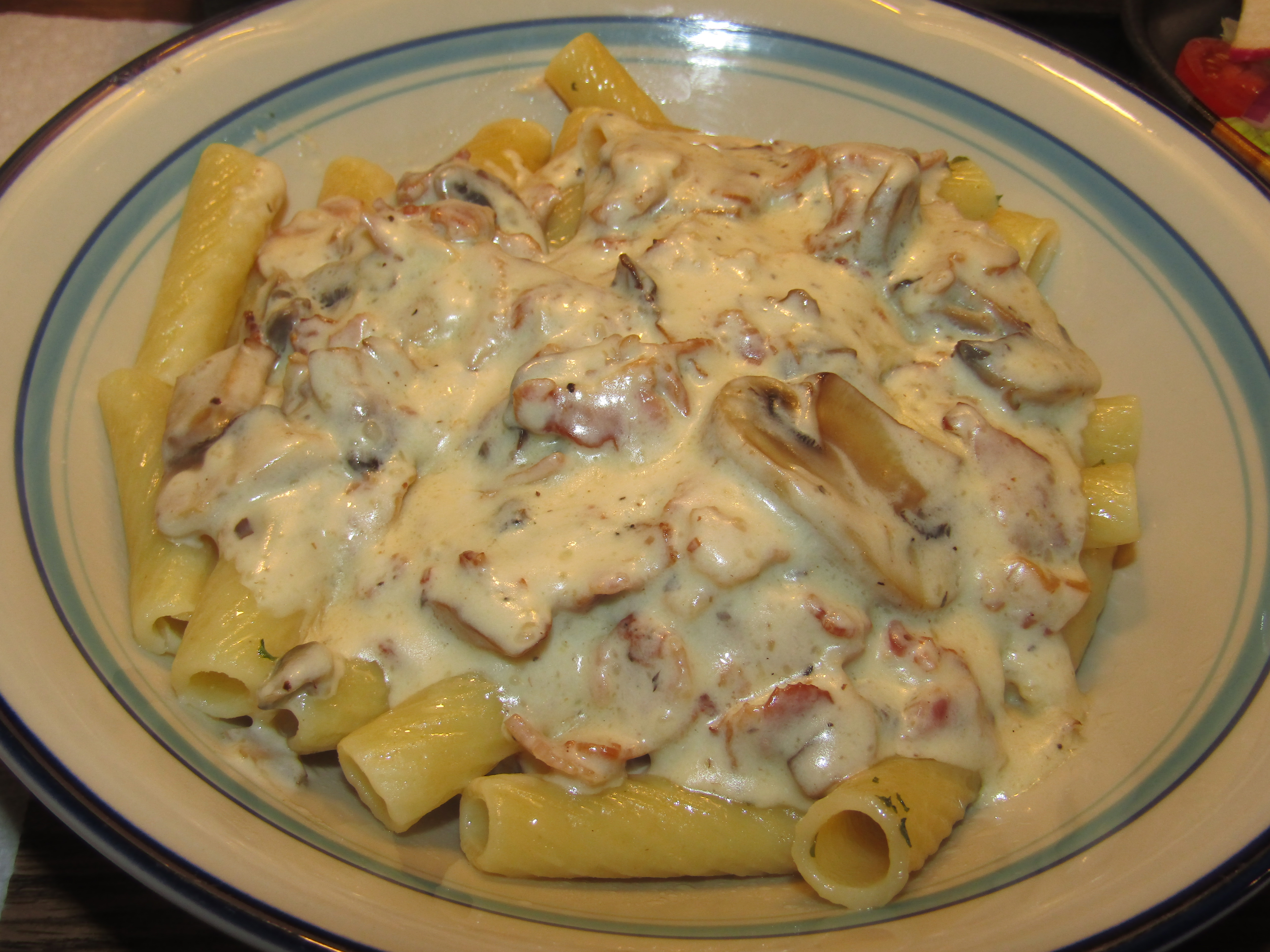 Rigatoni Alfredo - Shrooms & Bacon 9-17-25.JPG