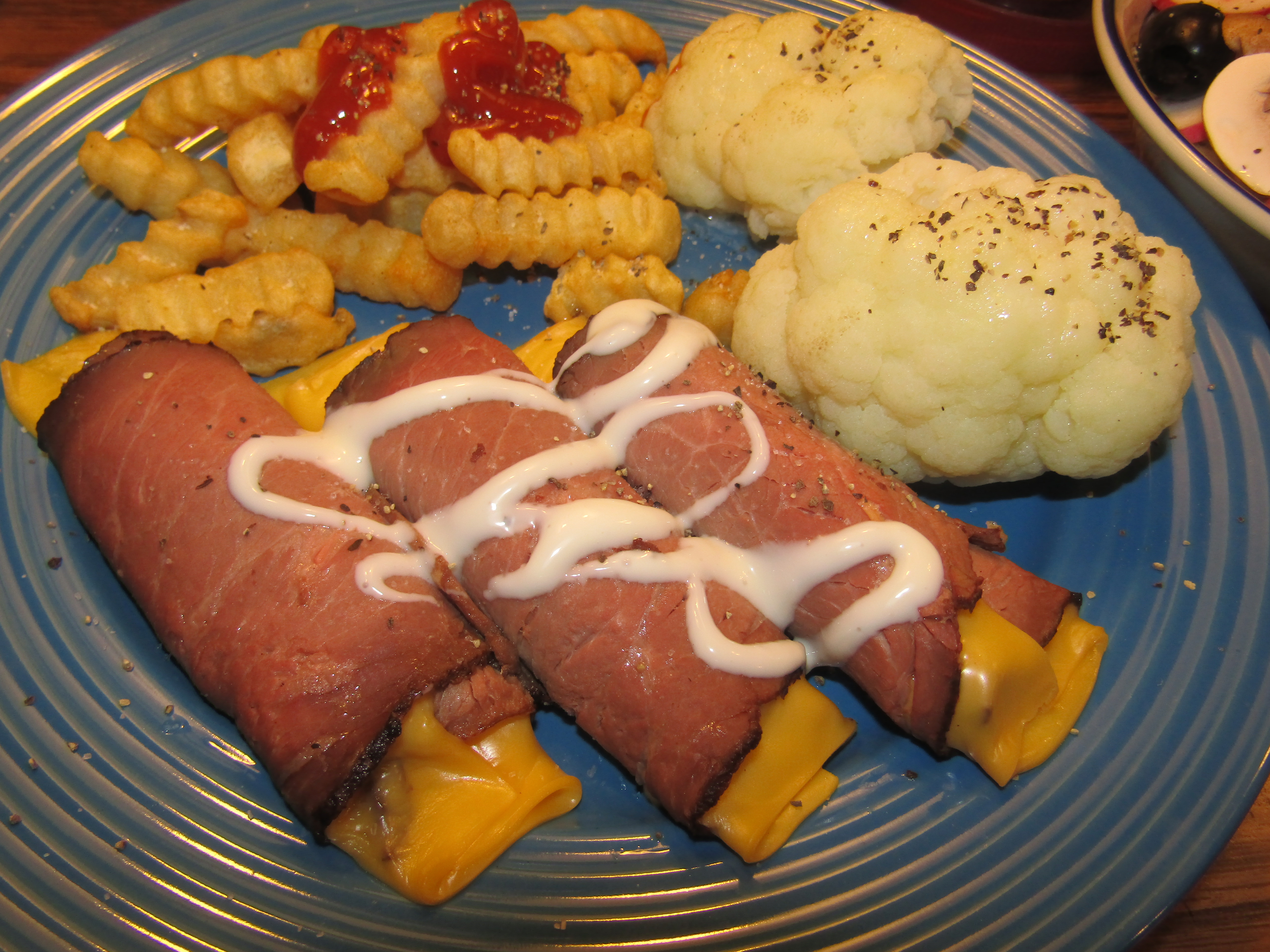 roast Beef 7 Cheddar Roll-Ups  7-2021.JPG