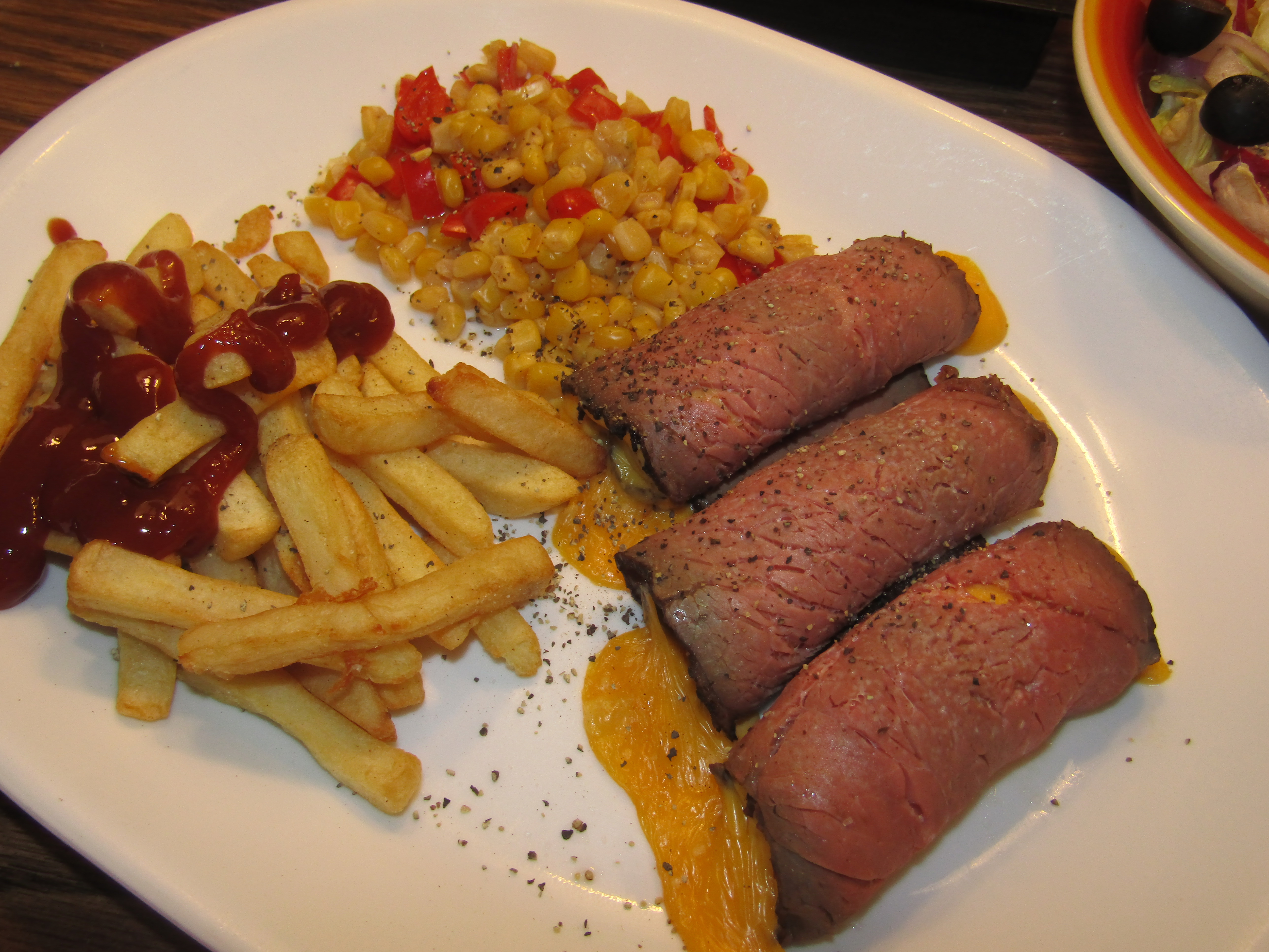 RRoast Beef & Cheddar Roll-ups 12-20-22.JPG