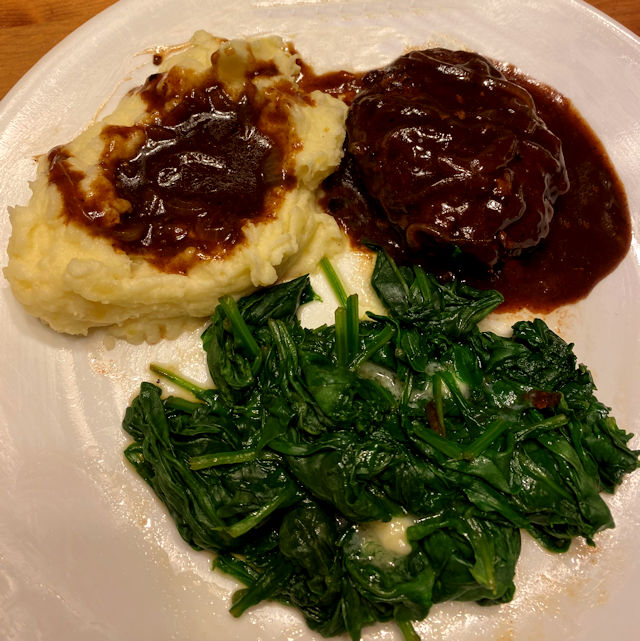 salisbury_steak_083123_IMG_1498.jpg
