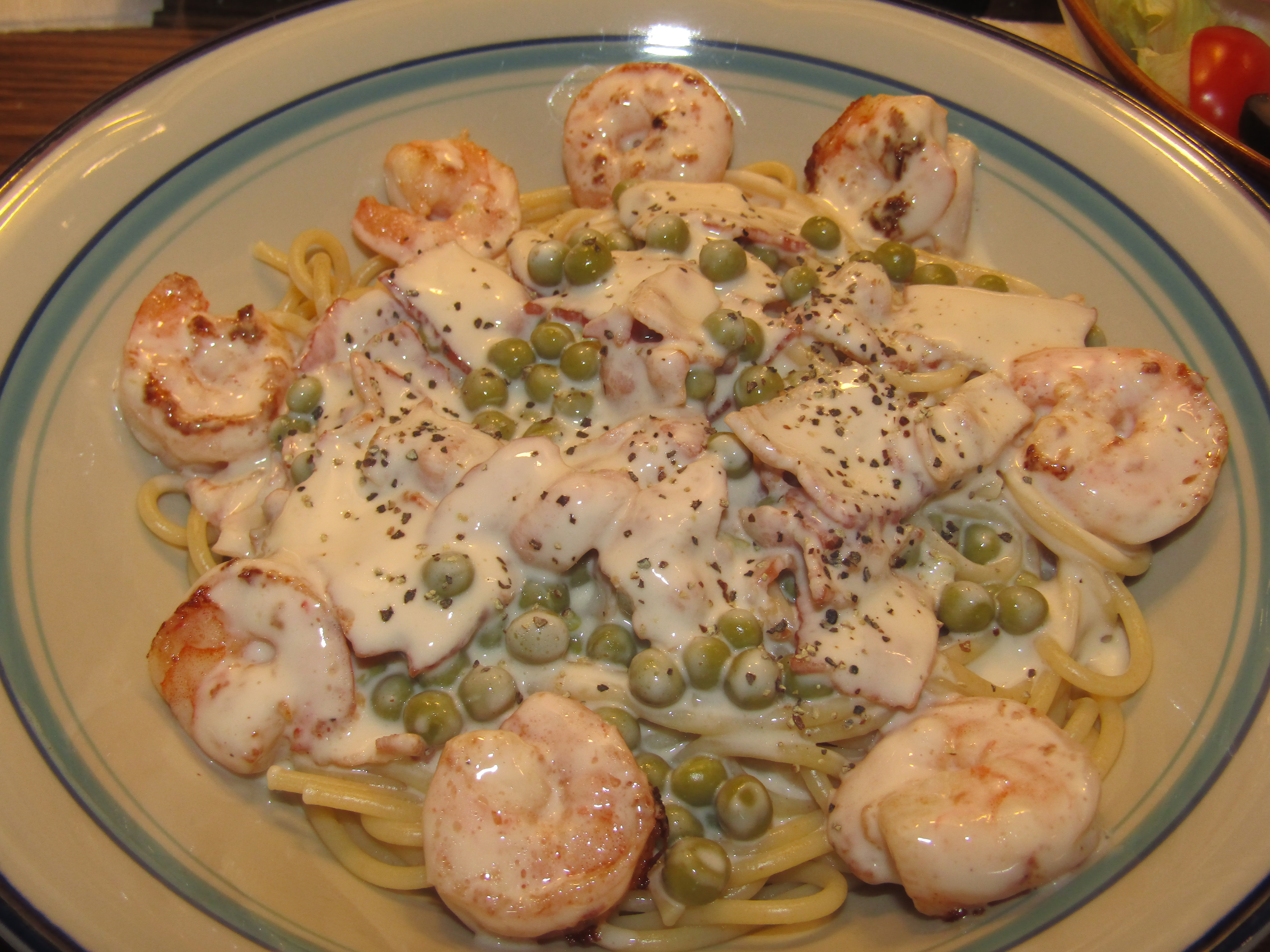 Shrimp Alfrredo w. Bacon & peas 10-22-25.JPG