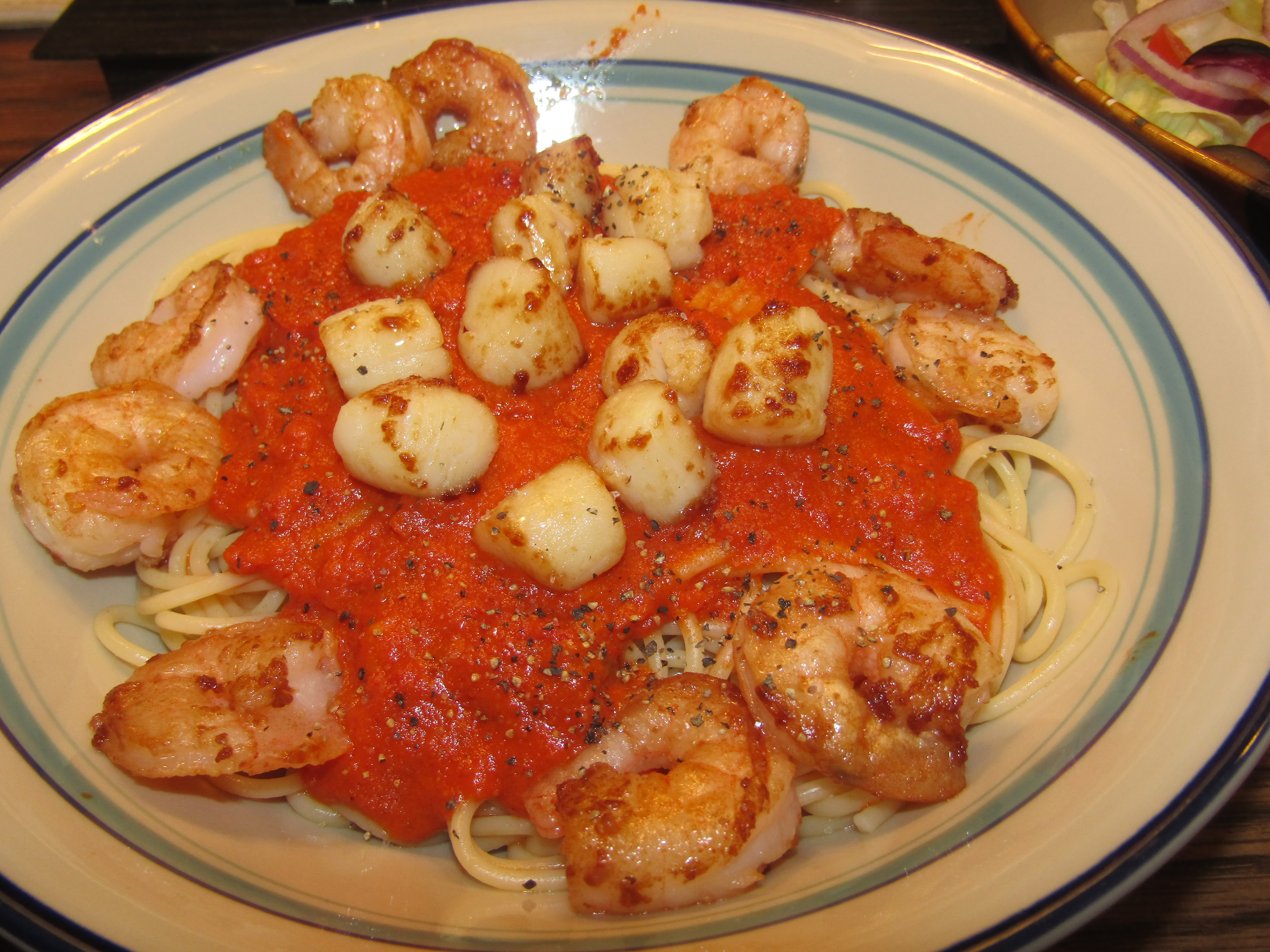 Spaghetti ala Vodka - Shrimp & Bay Scallops 5-17-23.JPG
