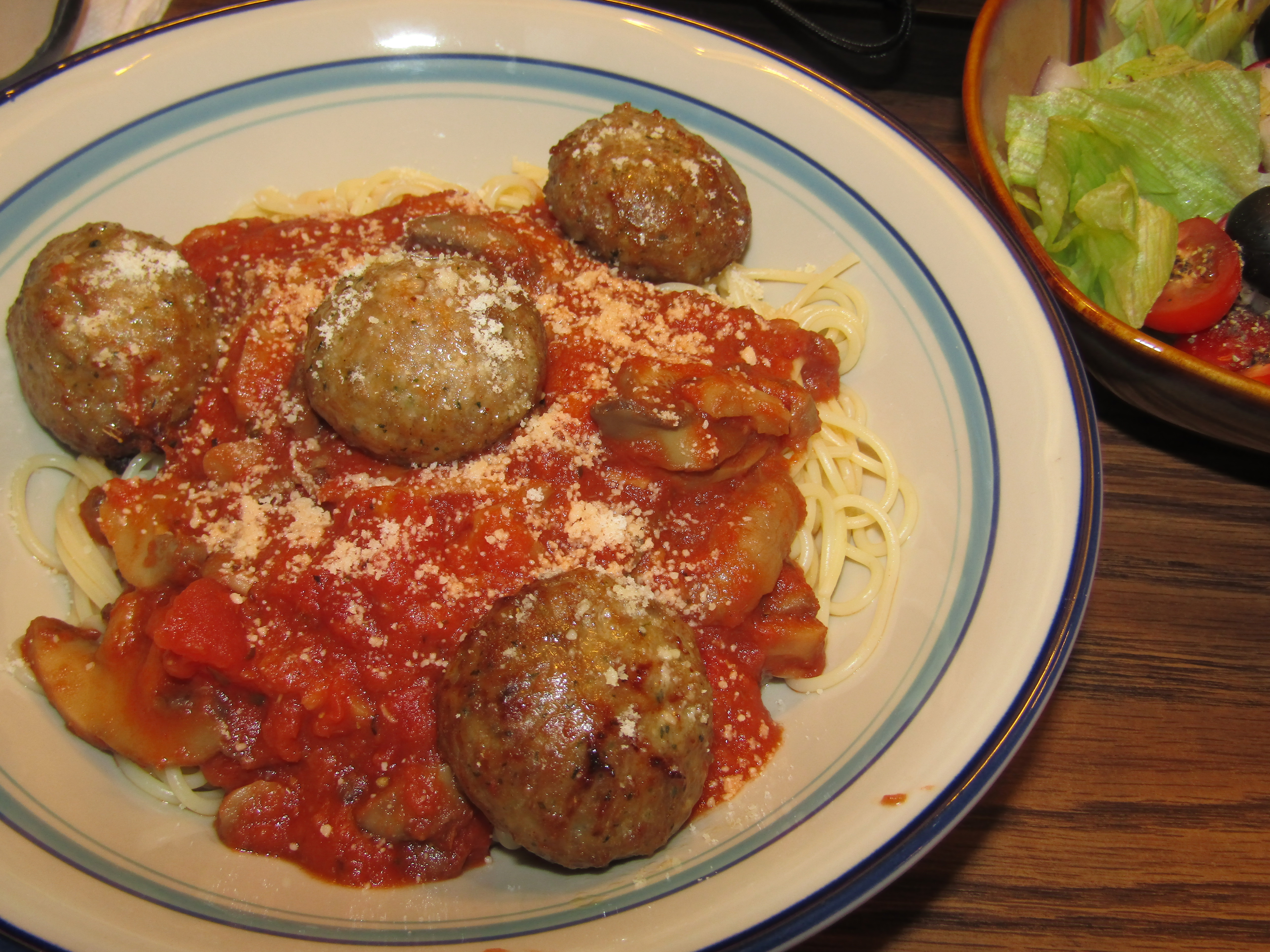 Spaghetti - Mushrooms and Balls.JPG