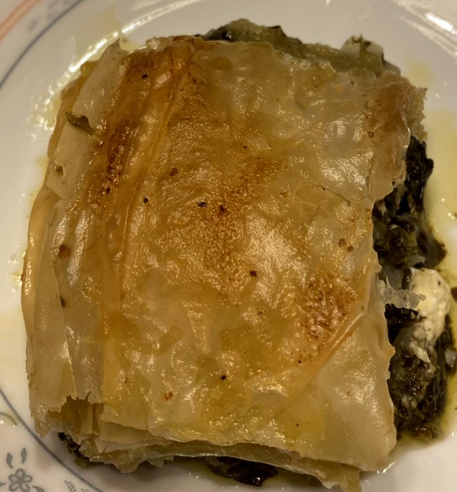 spinach_pie_slice_082821_IMG_8515.jpg