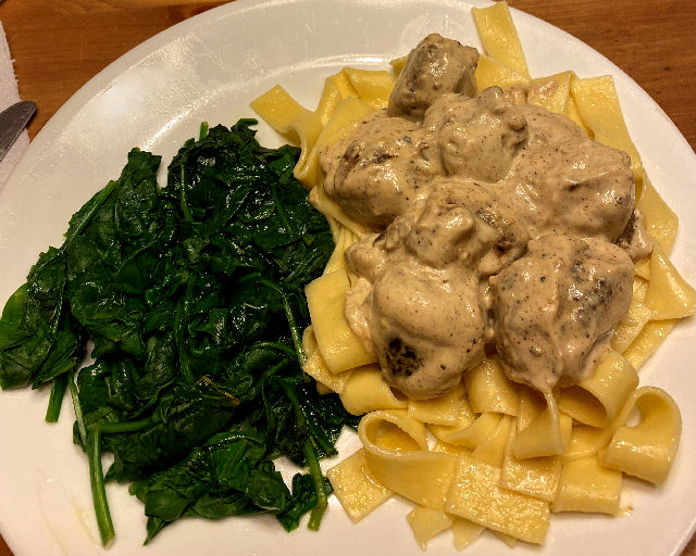 swedish_meatballs_051622_IMG_9630.jpg