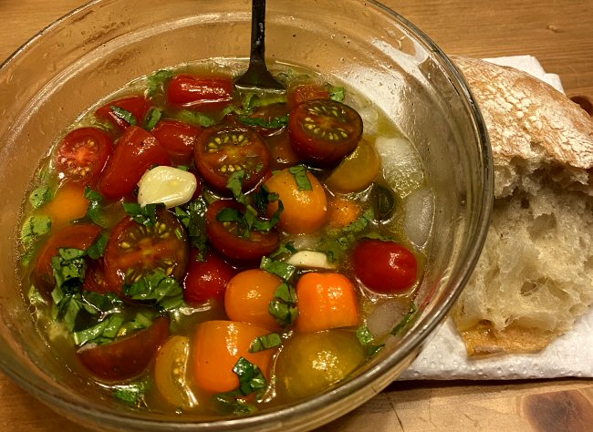 tomato_salad_071921_IMG_8282.jpg