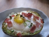Baked egg in avocado 3.JPG
