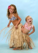 Girls hula 001.jpg