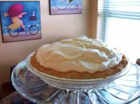 lemon chiffon pie 005.jpg