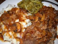 salisbury steaks with onion and mushroom gravy 002.jpg