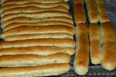 garlic_herb_bread_sticks_102611_P1090132.JPG