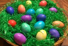 dyed_eggs_042019_IMG_6653.JPG