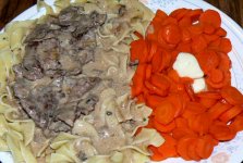 beef_stroganoff_122109_P1040957.JPG